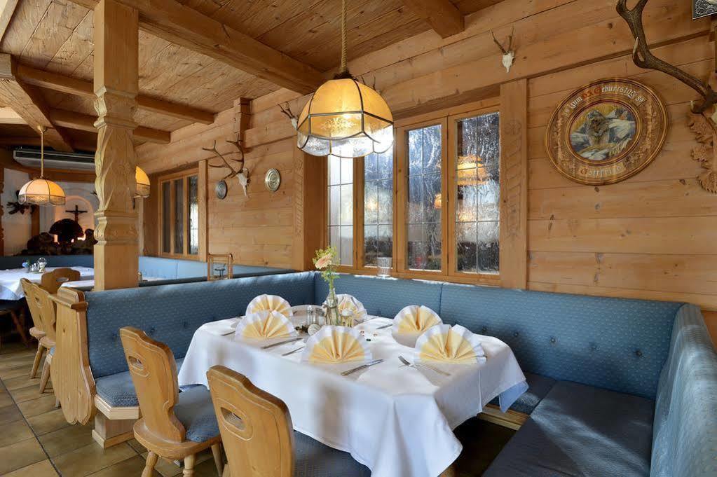 Hotel Restaurant Gradlwirt Niederndorf  Bagian luar foto
