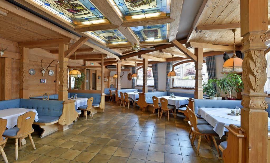 Hotel Restaurant Gradlwirt Niederndorf  Bagian luar foto