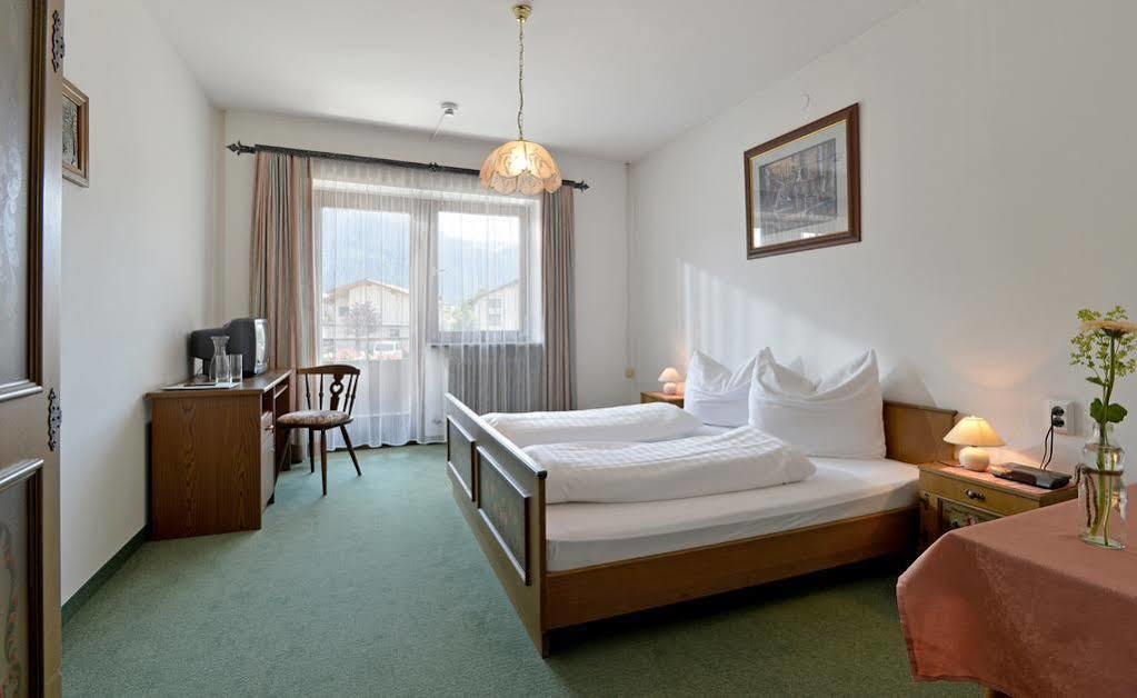 Hotel Restaurant Gradlwirt Niederndorf  Bagian luar foto