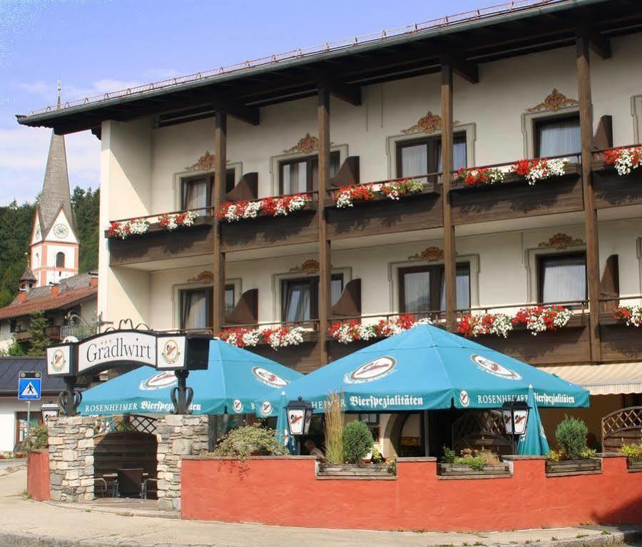 Hotel Restaurant Gradlwirt Niederndorf  Bagian luar foto