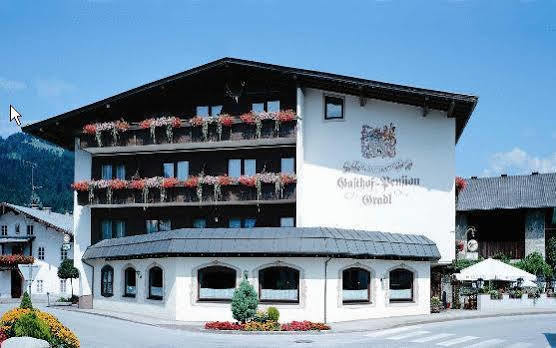 Hotel Restaurant Gradlwirt Niederndorf  Bagian luar foto
