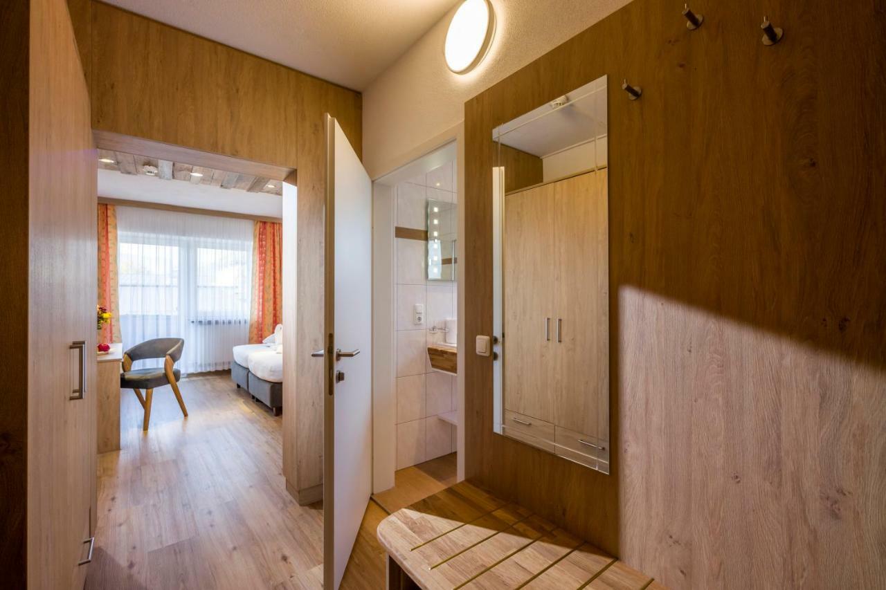 Hotel Restaurant Gradlwirt Niederndorf  Bagian luar foto