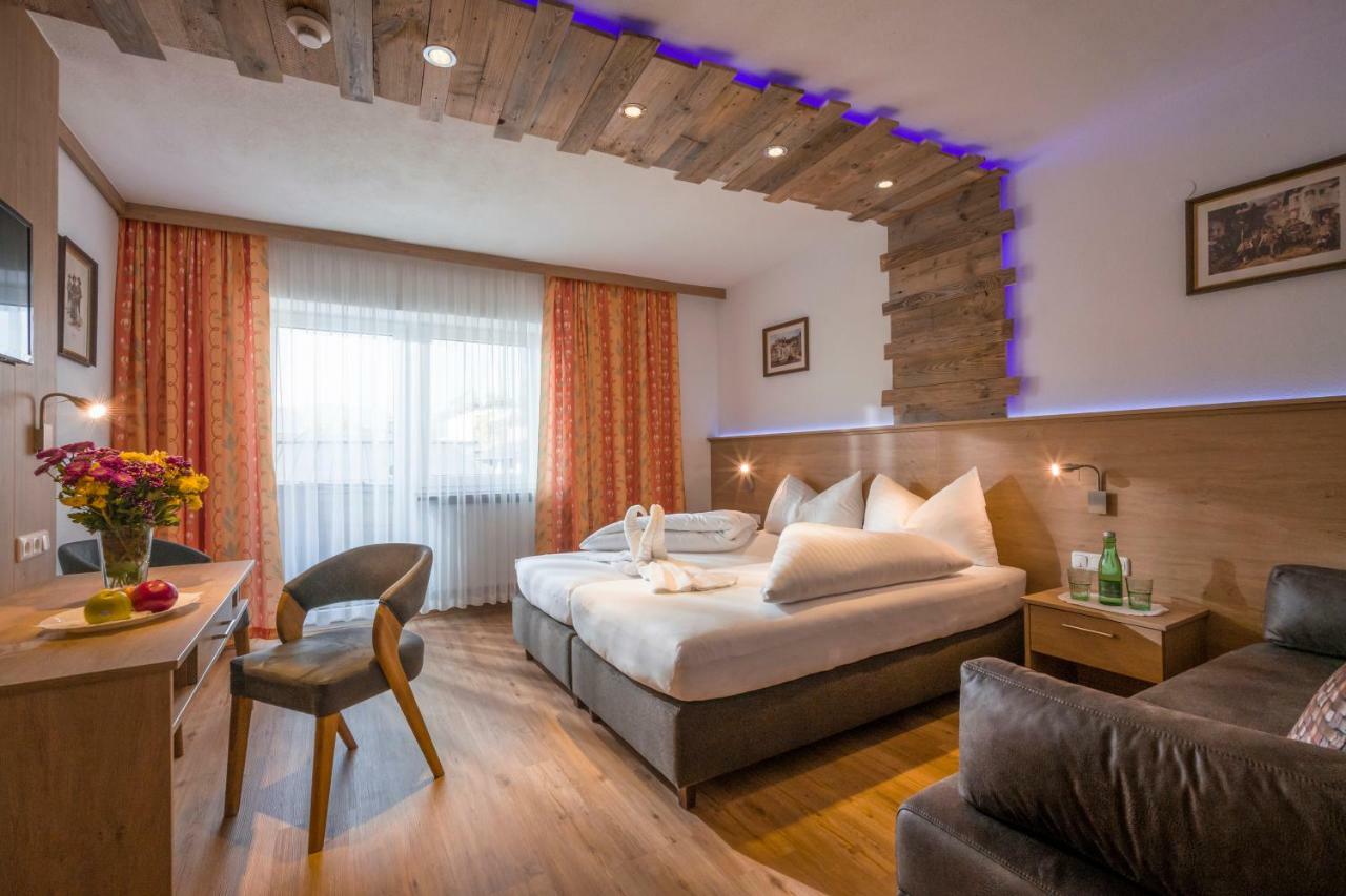 Hotel Restaurant Gradlwirt Niederndorf  Bagian luar foto