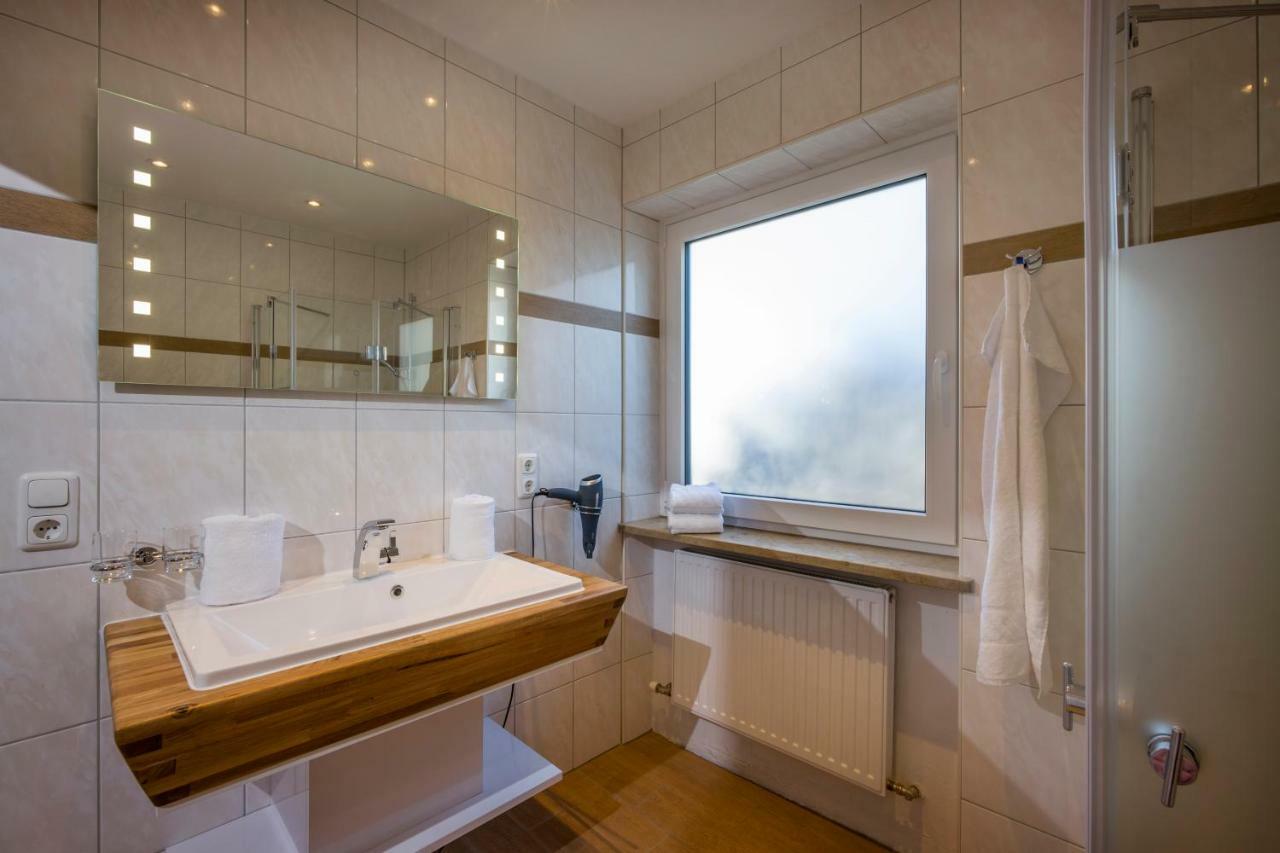 Hotel Restaurant Gradlwirt Niederndorf  Bagian luar foto