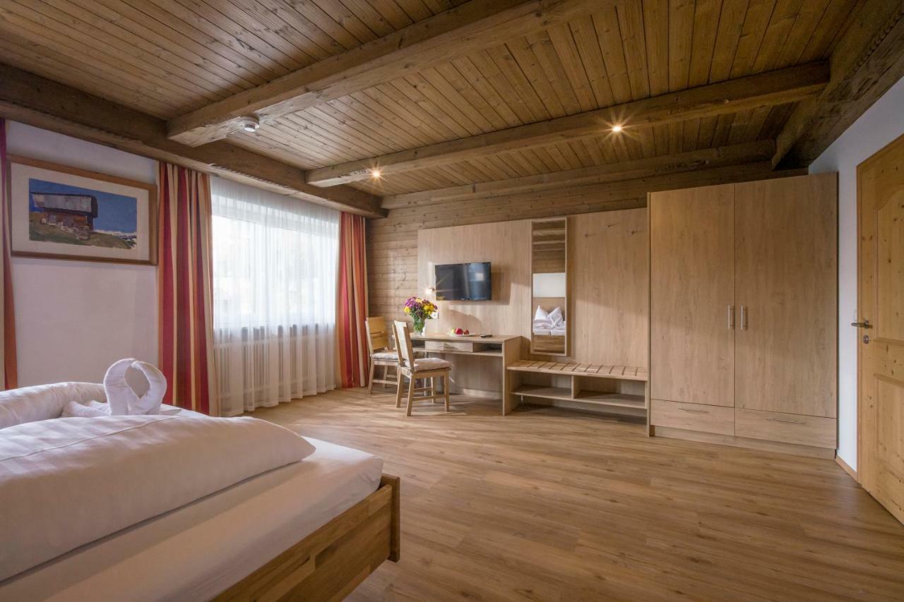 Hotel Restaurant Gradlwirt Niederndorf  Bagian luar foto