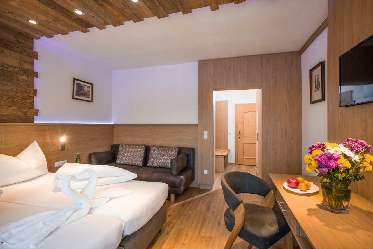 Hotel Restaurant Gradlwirt Niederndorf  Bagian luar foto